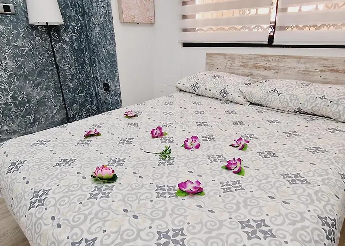 Nicole, 2 Bedrooms In Playa De Americas Дом отдыха Плая-де-лас-Америкас