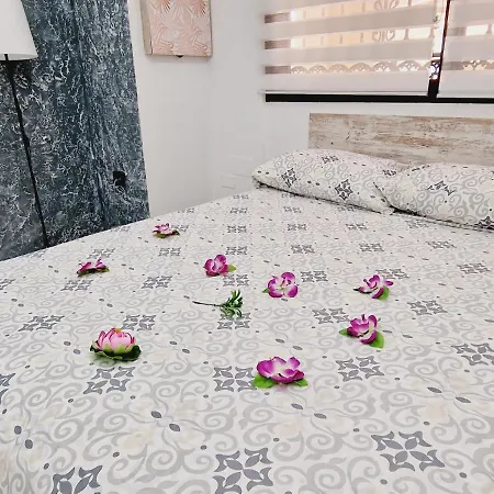 Nicole, 2 Bedrooms In Playa De Americas بيت للعطل بلايا ذي لاس أميريكاس